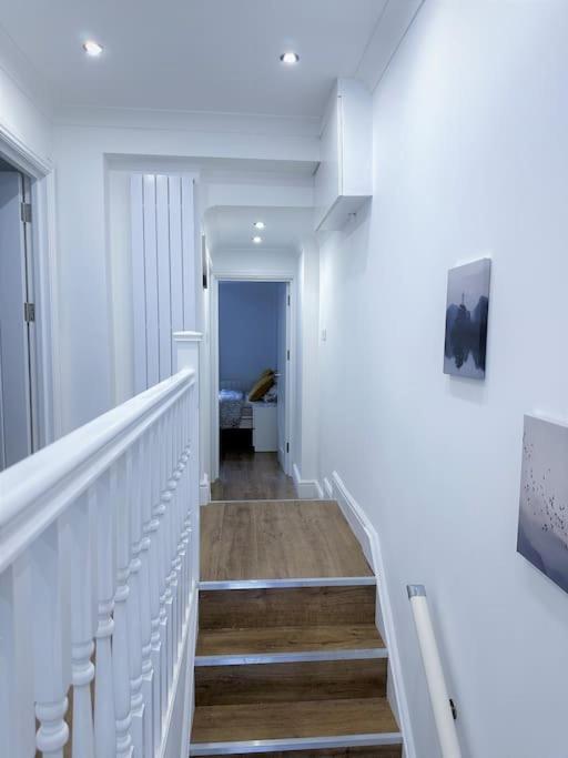 Ferienwohnung Stylish 2 Bed Flat In The Heart Of Lewisham London Exterior foto