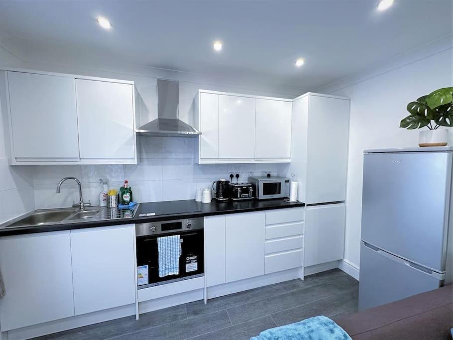 Ferienwohnung Stylish 2 Bed Flat In The Heart Of Lewisham London Exterior foto